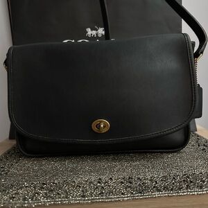 Vintage Coach City bag made in USA 🇺🇸 0142-048